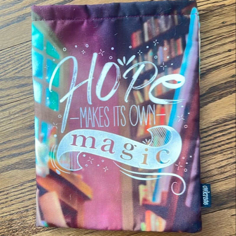 Owlcrate “Hope Makes Its Own Magic” Book Sleeve Daughter of Smoke and Bone