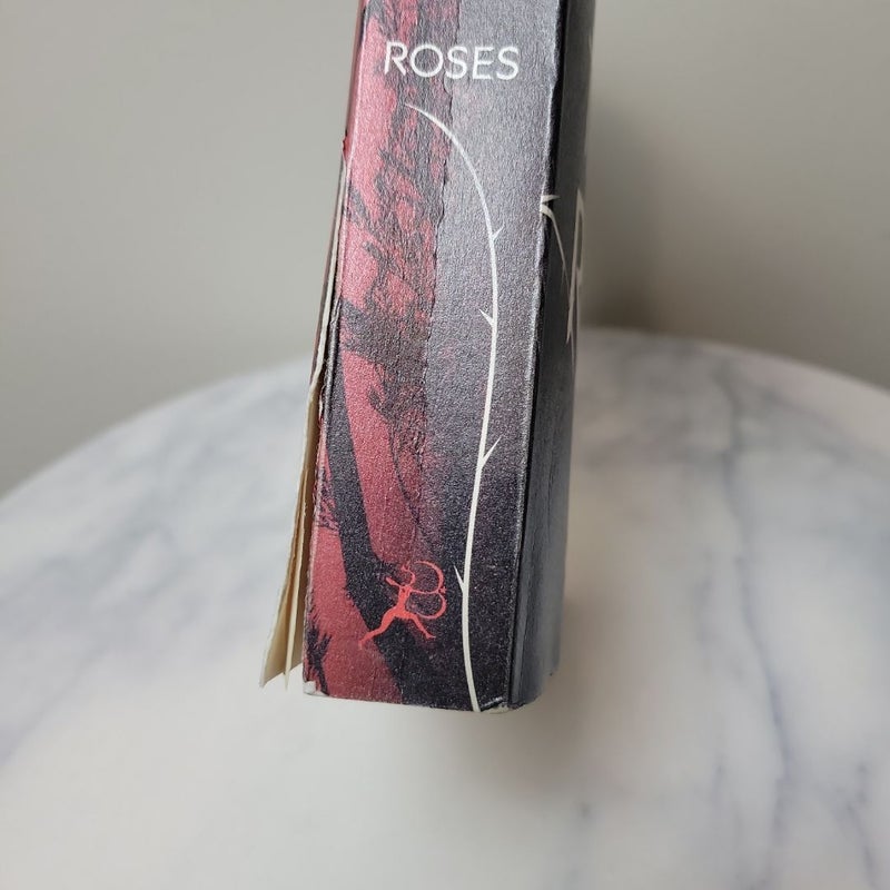 A Court of Thorns and Roses 1st Edition / 1st Print US Paperback