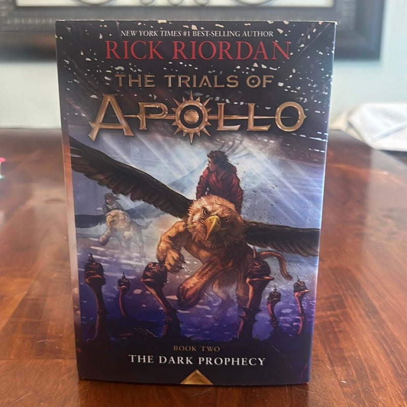 Trials of Apollo, the Book Two the Dark Prophecy (Trials of Apollo, the Book Two)