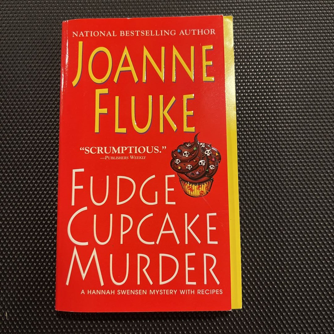 Fudge Cupcake Murder