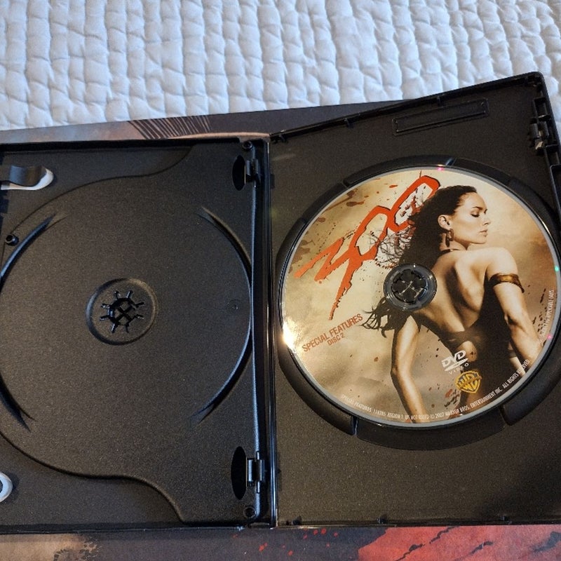 300 Comic Book and DVD movie bundle.
