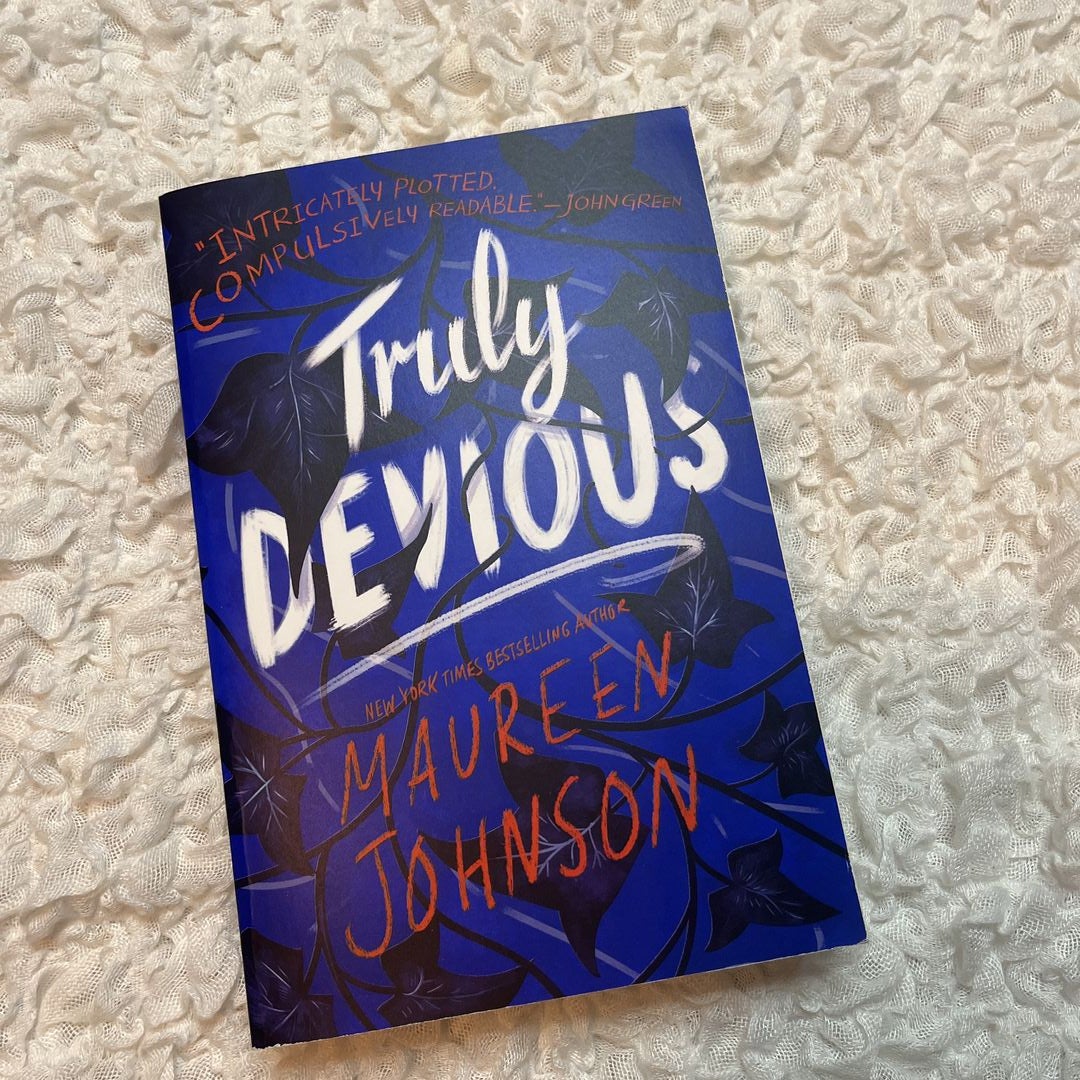 Truly Devious by Maureen Johnson, Paperback Pangobooks