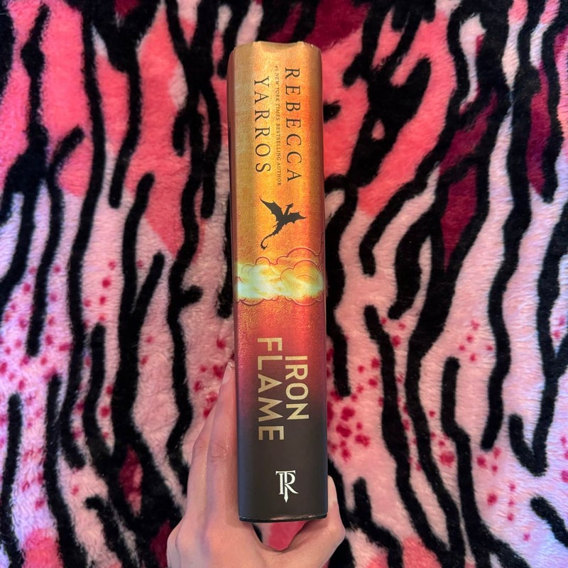Iron Flame Special First Edition black sprayed edges