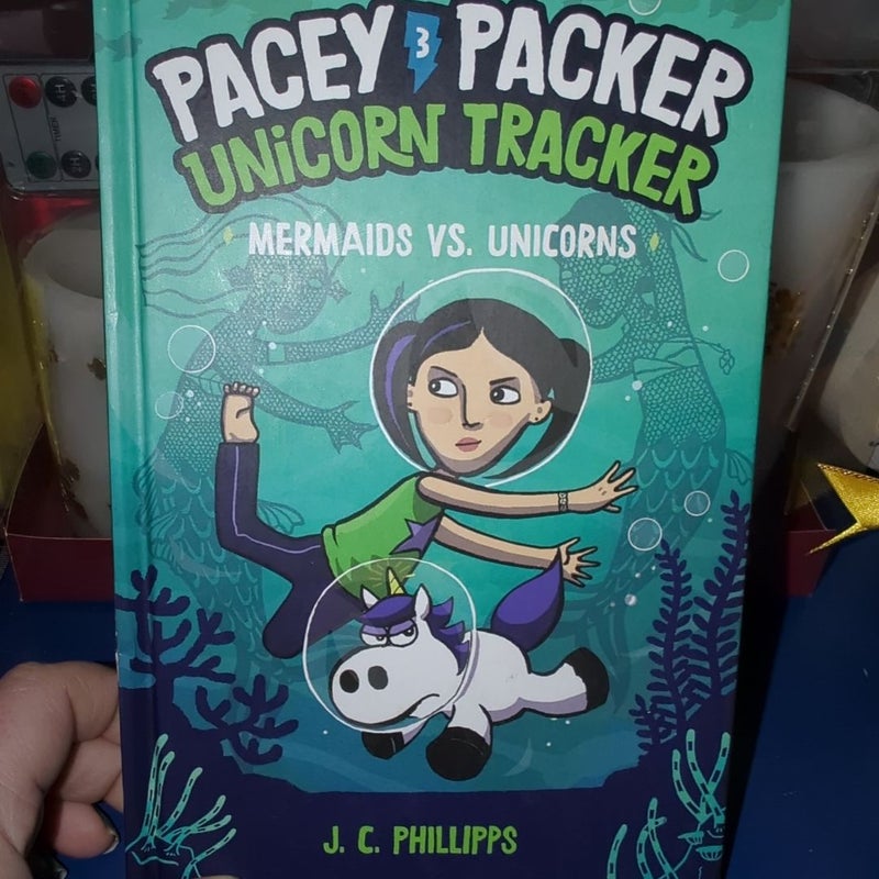 Pacey Packer, Unicorn Tracker 3: Mermaids vs. Unicorns