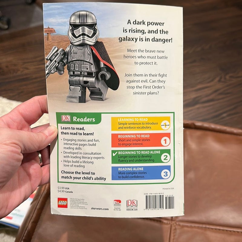DK Readers L2: LEGO Star Wars: the Force Awakens