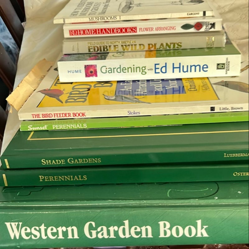 Lot of nine gardening books