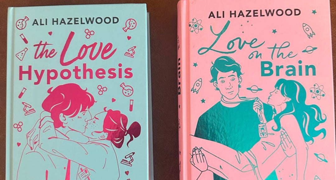 Ali Hazelwood 2 Books Set The Love Hypothesis & Love On The Brain: Ali  Hazelwood: : Books