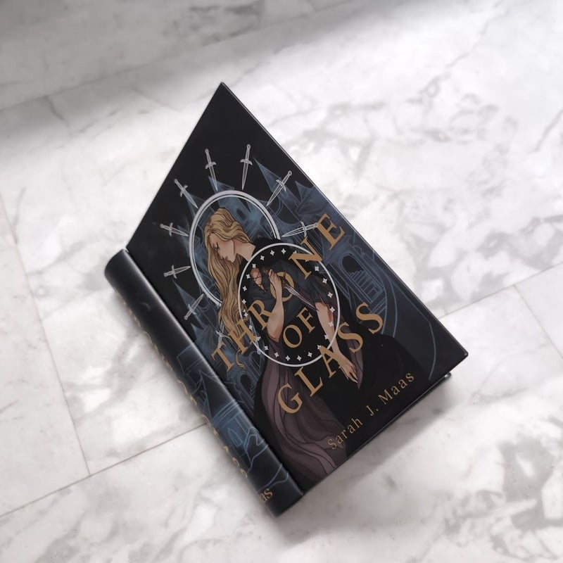 Throne of Glass Storage book