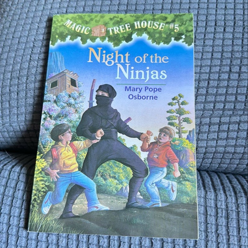 Magic Tree House #5: Night of the Ninjas