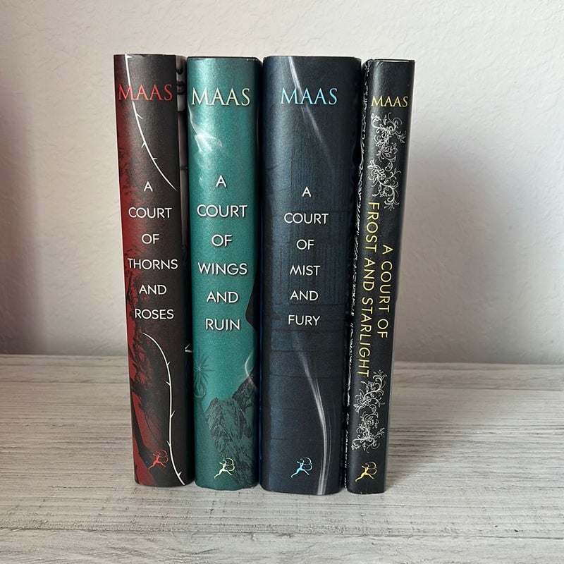 A Court of Thorns and Roses Box Set hardcover 