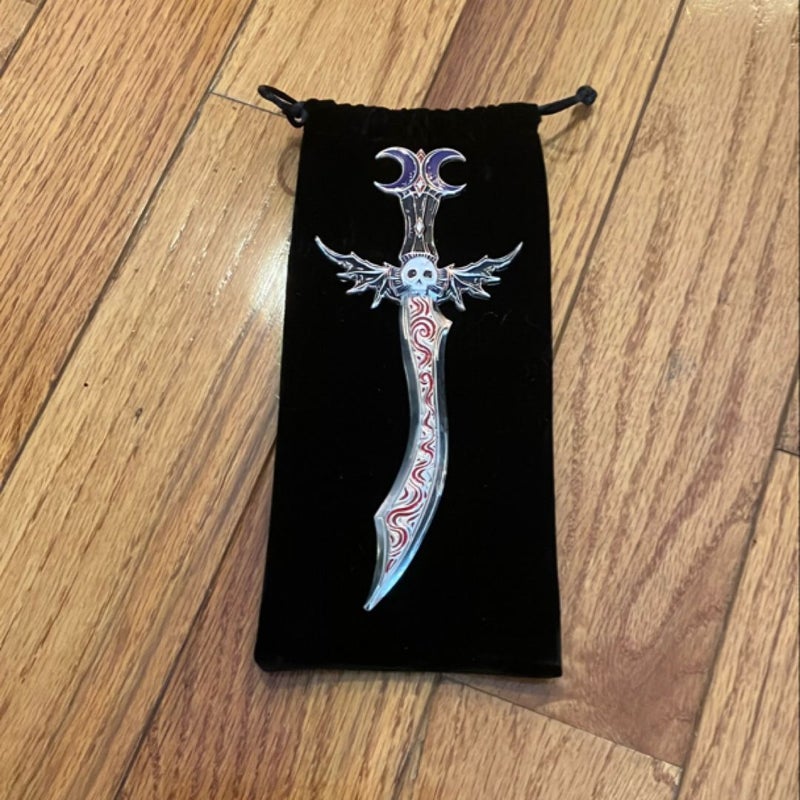 The Serpent and the Wings of Night dagger (Illumicrate)