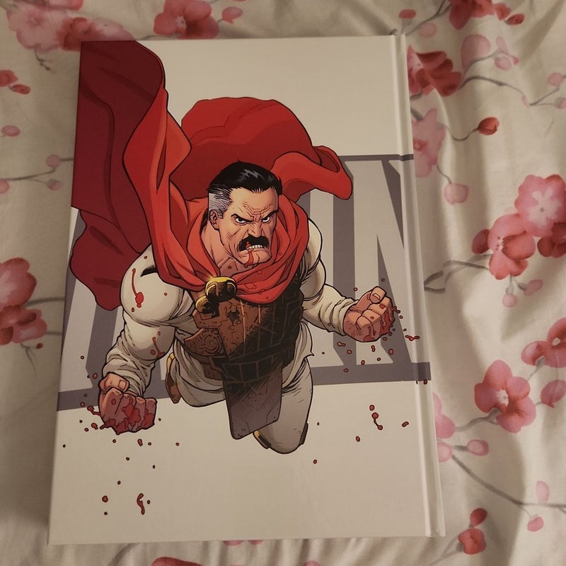 Complete Invincible Library Edition Volume 2