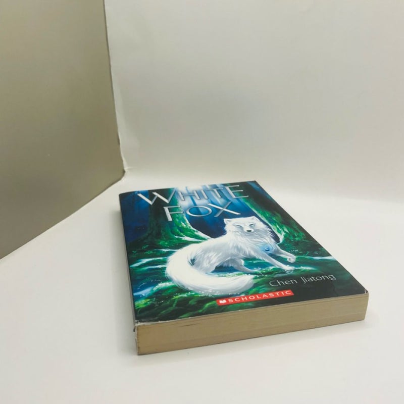 White Fox: Dilah and the Moon Stone