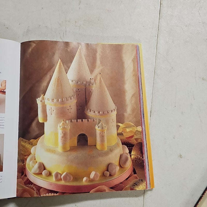 The Ultimate Book of Birthday Cakes