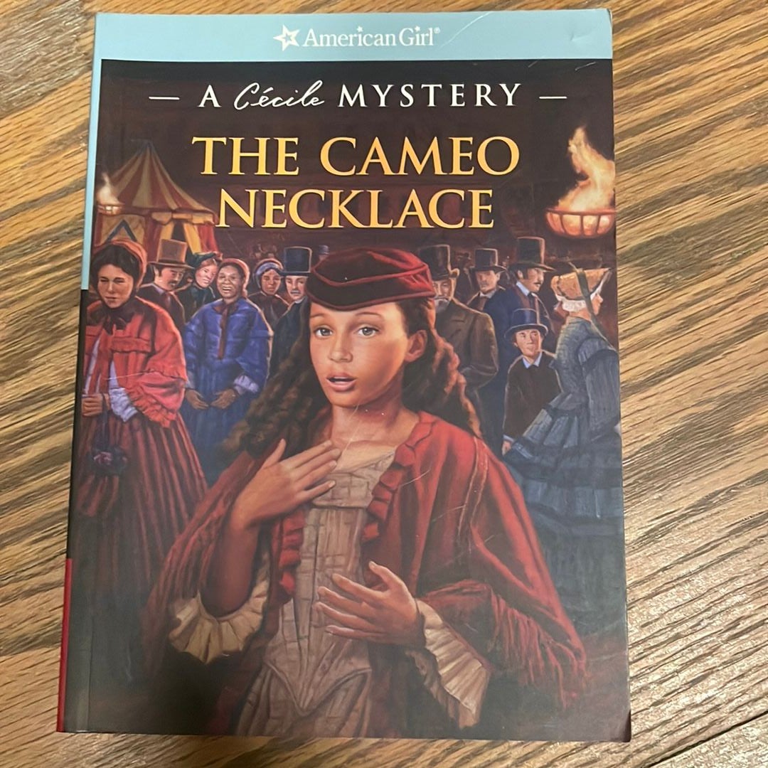 The Cameo Necklace