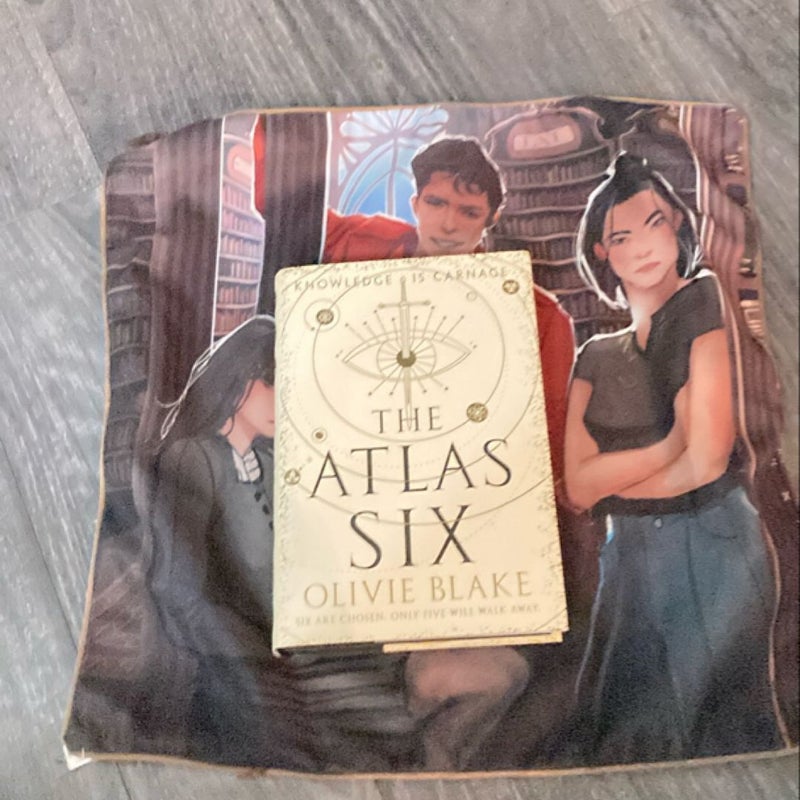 Fairyloot the atlas six with pillowcase