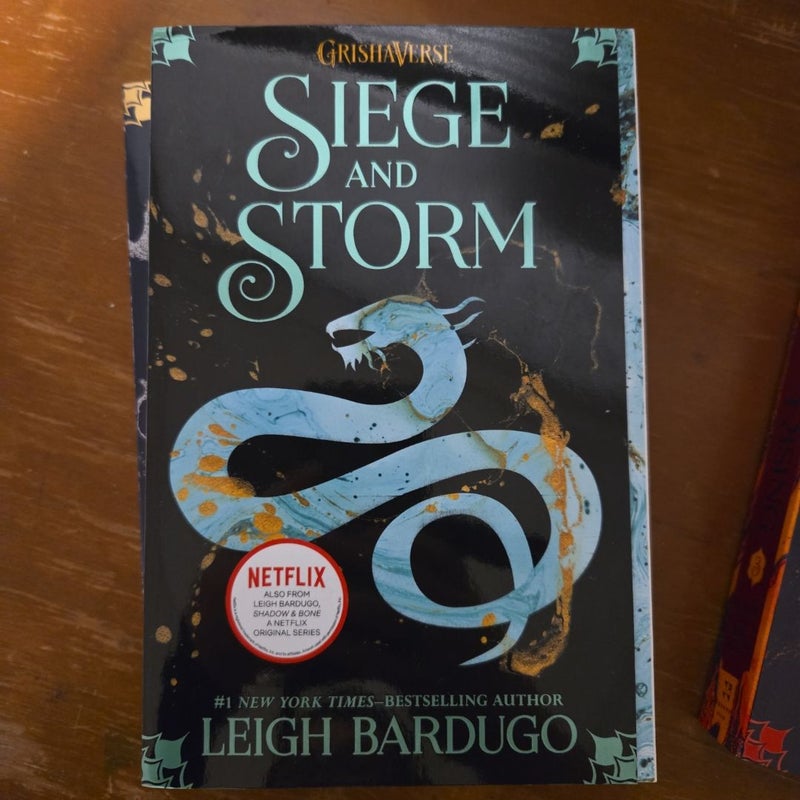 The Shadow and Bone Trilogy Boxed Set