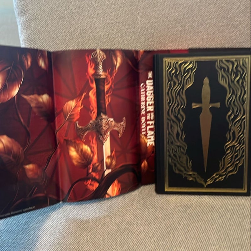 The Dagger and the Flame (Fairyloot)