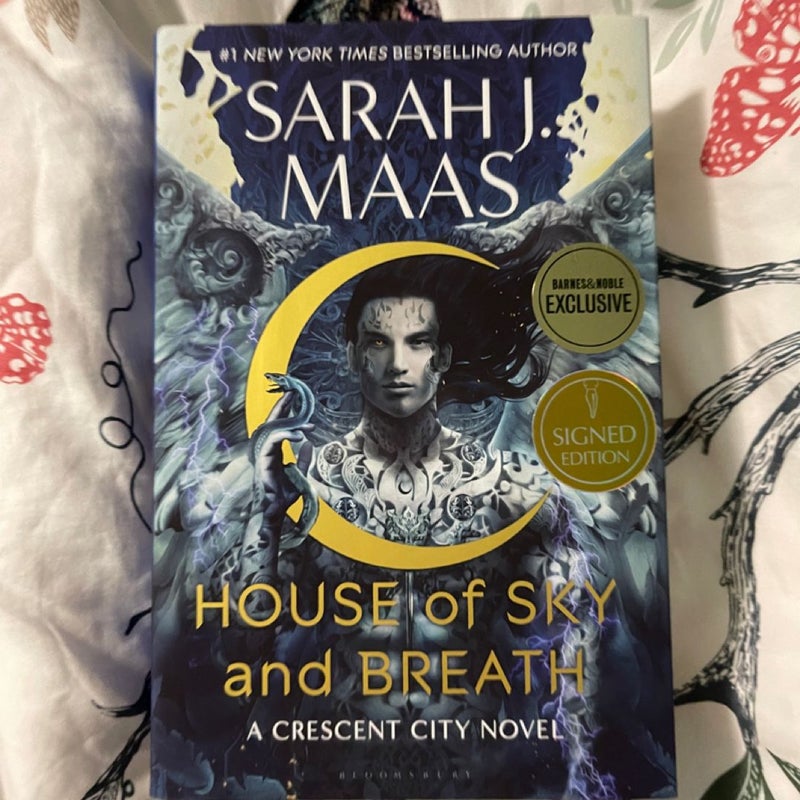 SIGNED B&N EXCLUSIVE HOUSE OF SKY AND BREATH BY SARAH J. MAAS