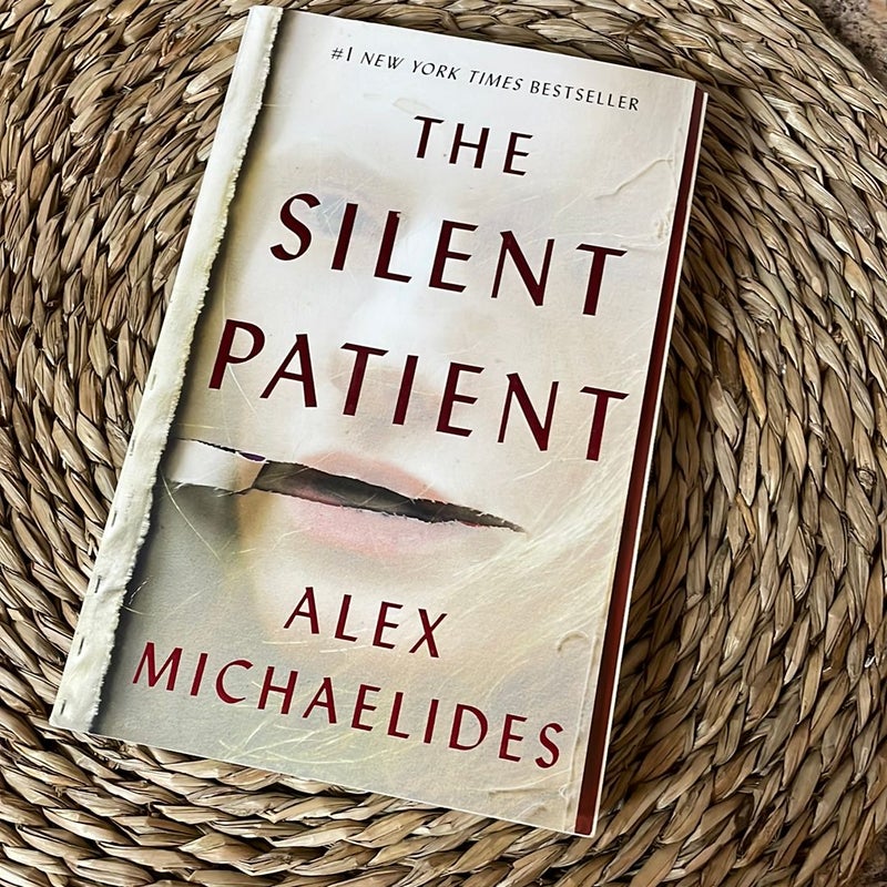 The Silent Patient by Alex Michaelides, Paperback | Pangobooks