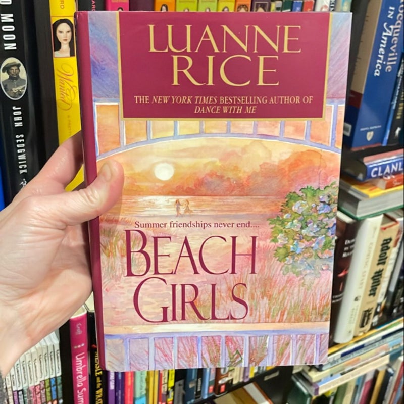 Beach Girls (Large Print)