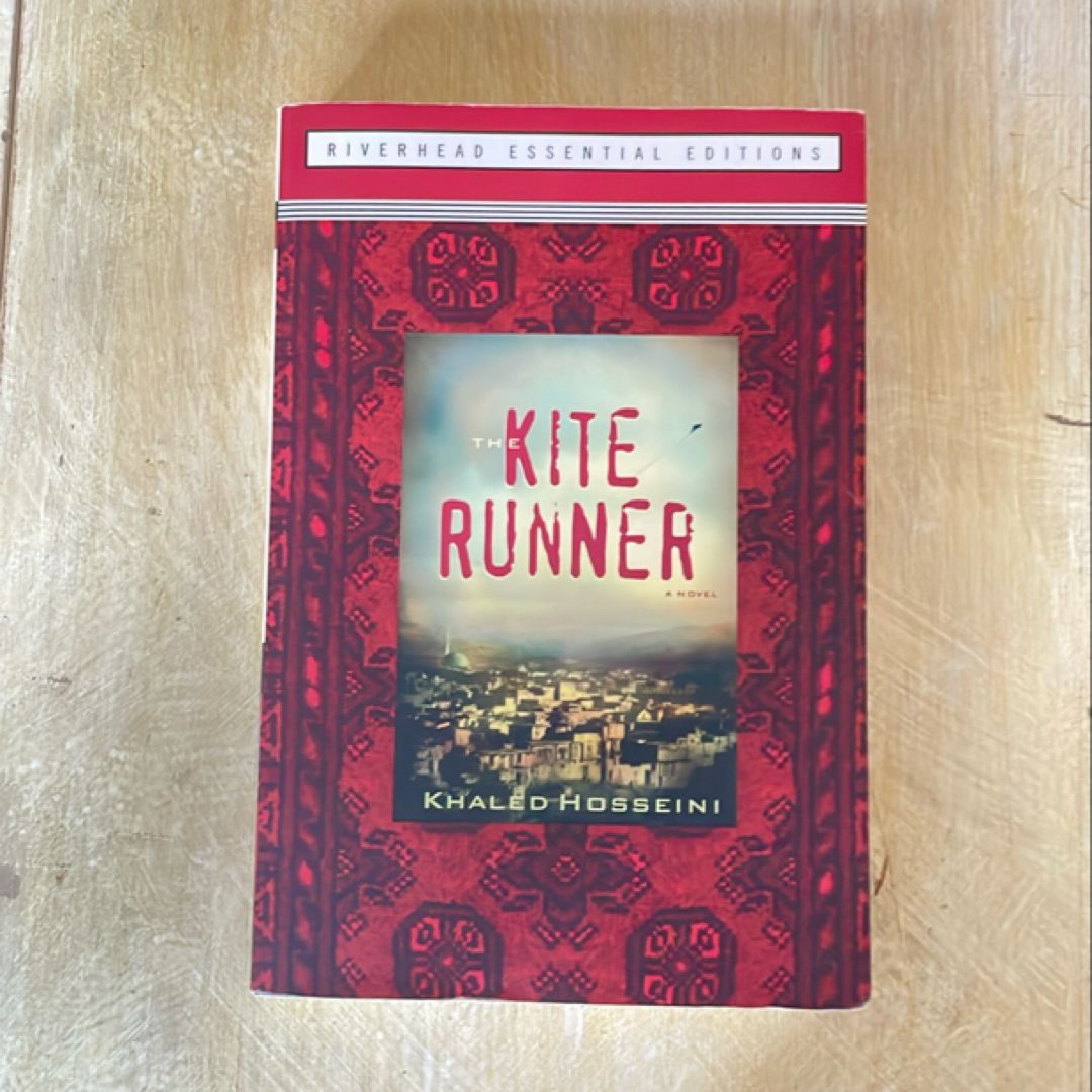 The Kite Runner (Essential Edition)