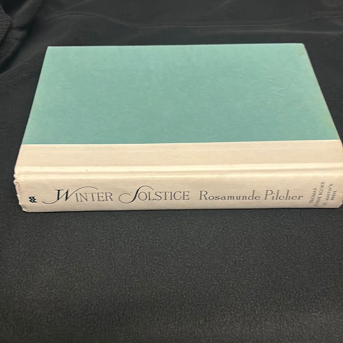 Winter Solstice by Rosamunde Pilcher, Hardcover Pangobooks