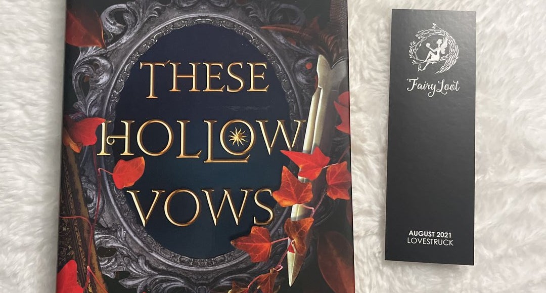 These Hollow Vows 2冊セットFairyloot SIGNED These Hollow Vows - Fairyloot Exclusive Edition by Lexi