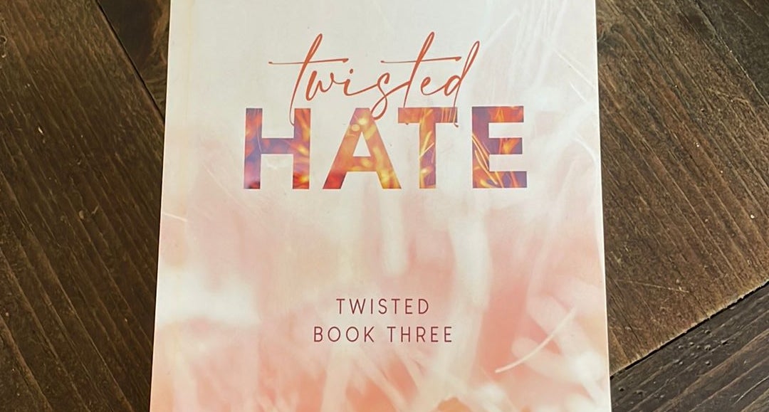 Twisted Hate - Special Edition by Ana Huang, Paperback
