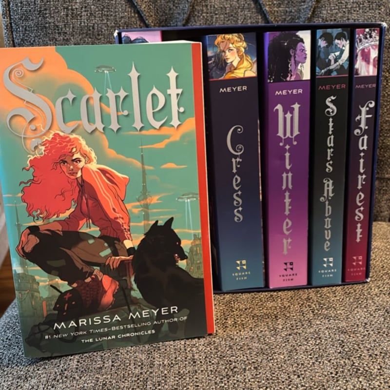 The Lunar Chronicles Boxed Set: Cinder, Scarlet, Cress, Fairest, Stars above, Winter