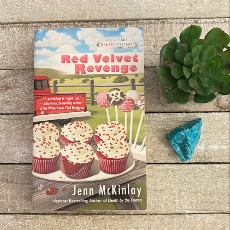 Red Velvet Revenge (A Cupcake Bakery Mystery Series Bundle)