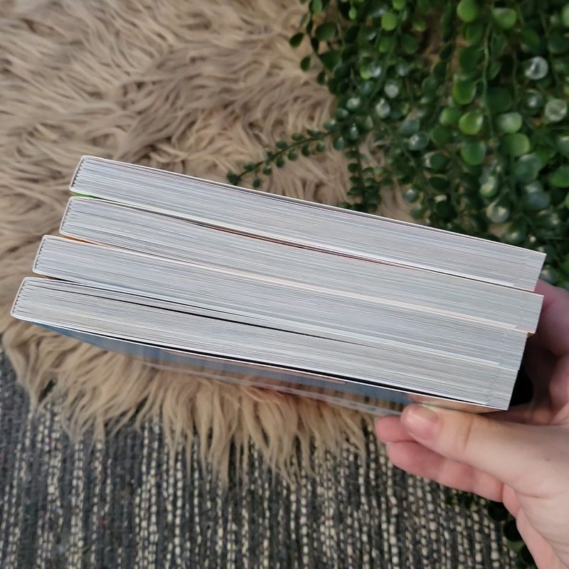 The Ultimate Fact Box, 4 Book Set by Miles Kelly, Hardcover | Pangobooks