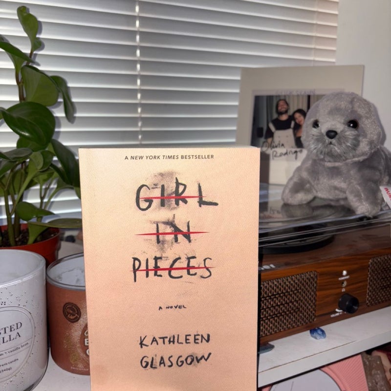 Girl in Pieces