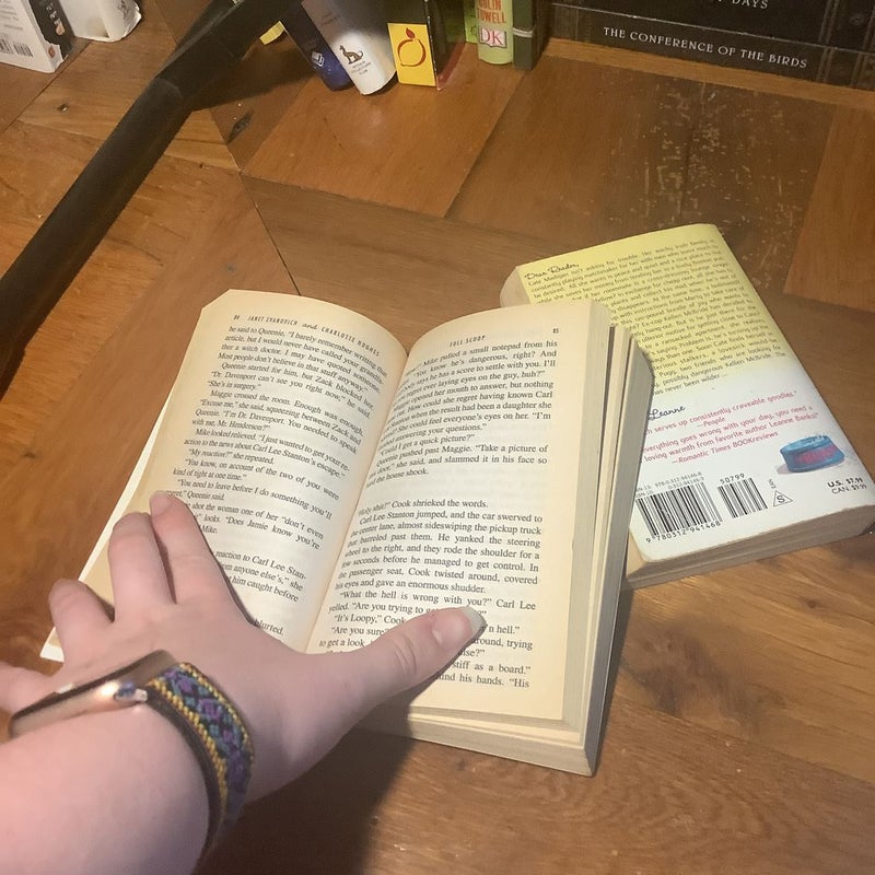 2 Janet Evanovich romances
