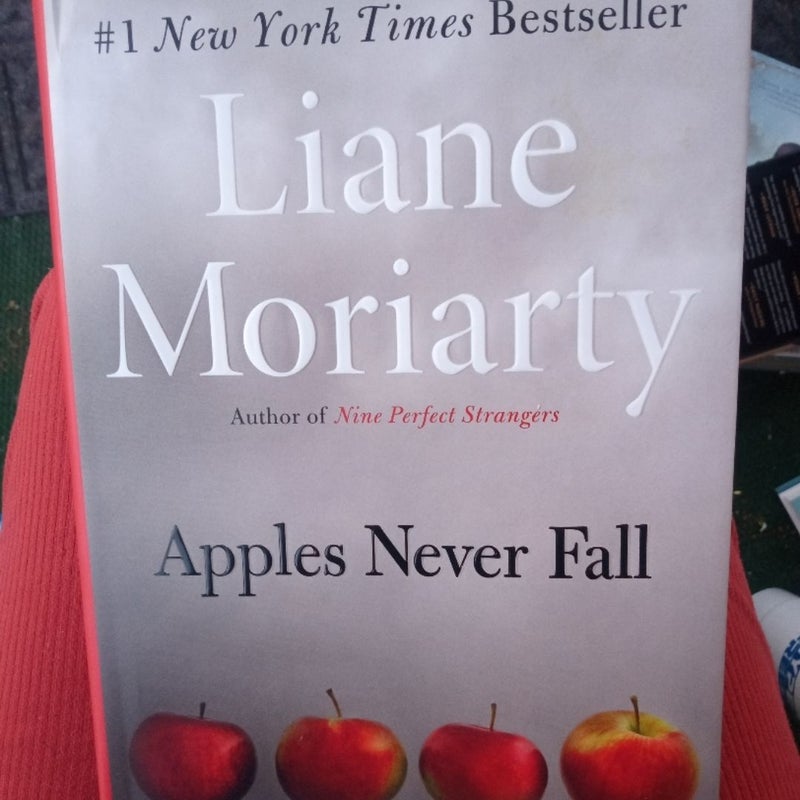Apples Never Fall