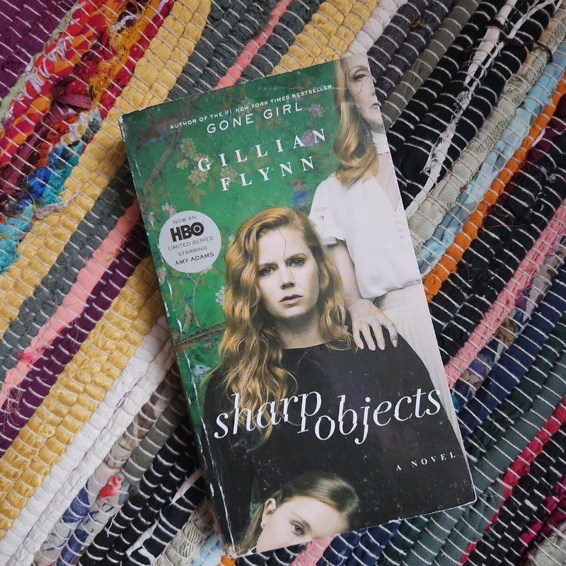 Sharp Objects (Movie Tie-In)