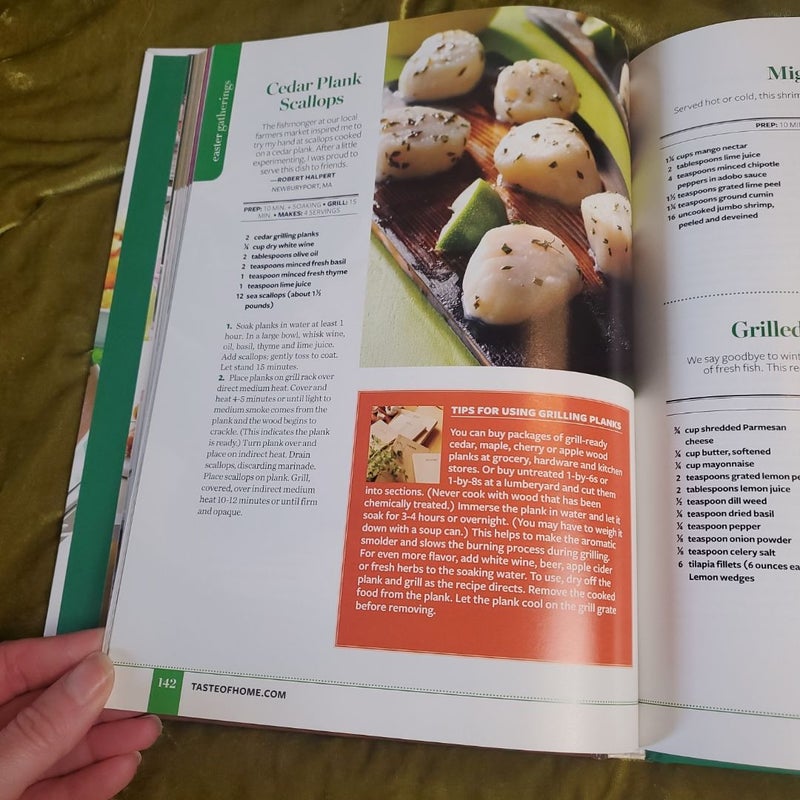 Holidays and Celebrations Cookbook 2015