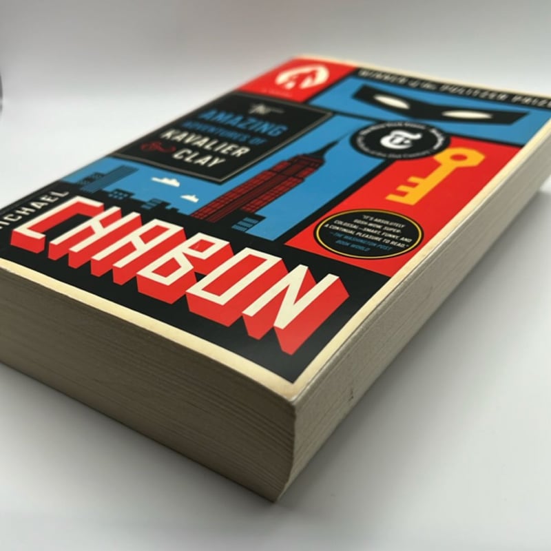 The Amazing Adventures of Kavalier and Clay (with Bonus Content)