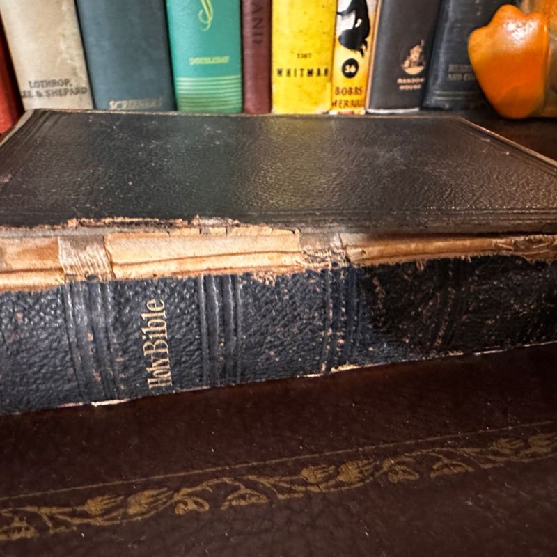Holy bible 1804 Antique Clasp Hard Cover Book