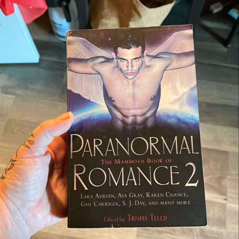 The Mammoth Book of Paranormal Romance 2