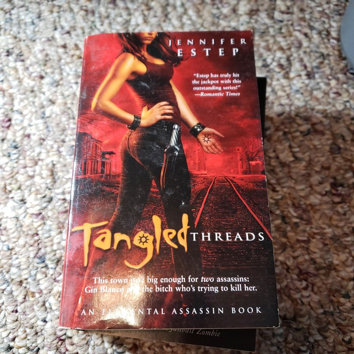 Tangled Threads by Jennifer Estep