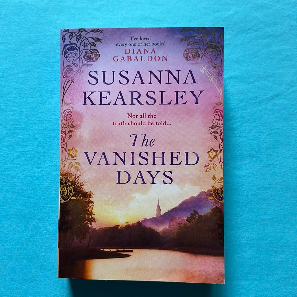 The Vanished Days by Susanna Kearsley
