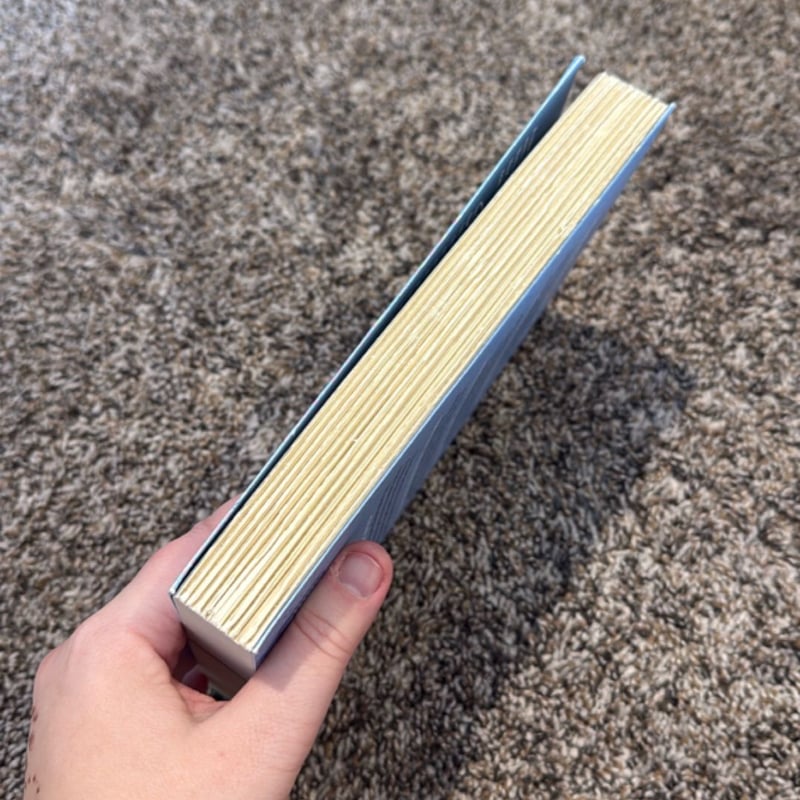 Hana Khan Carries On