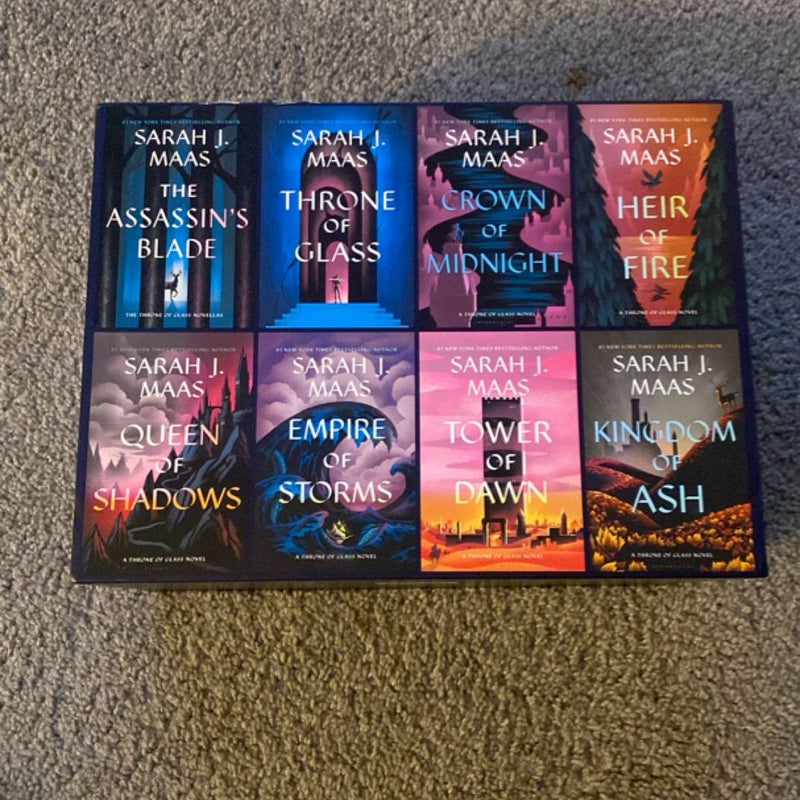 Throne of Glass Paperback Box Set by Sarah J. Maas