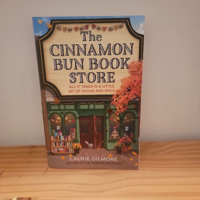 The Cinnamon Bun Book Store (Dream Harbor, Book 2)