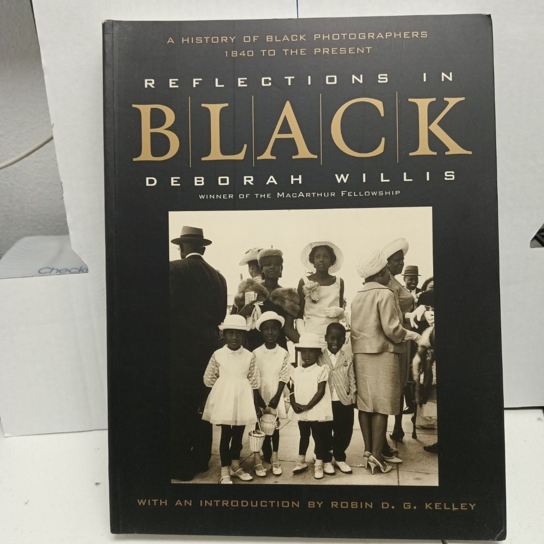 人文 Reflections in Black by Deborah Willis Reflections in