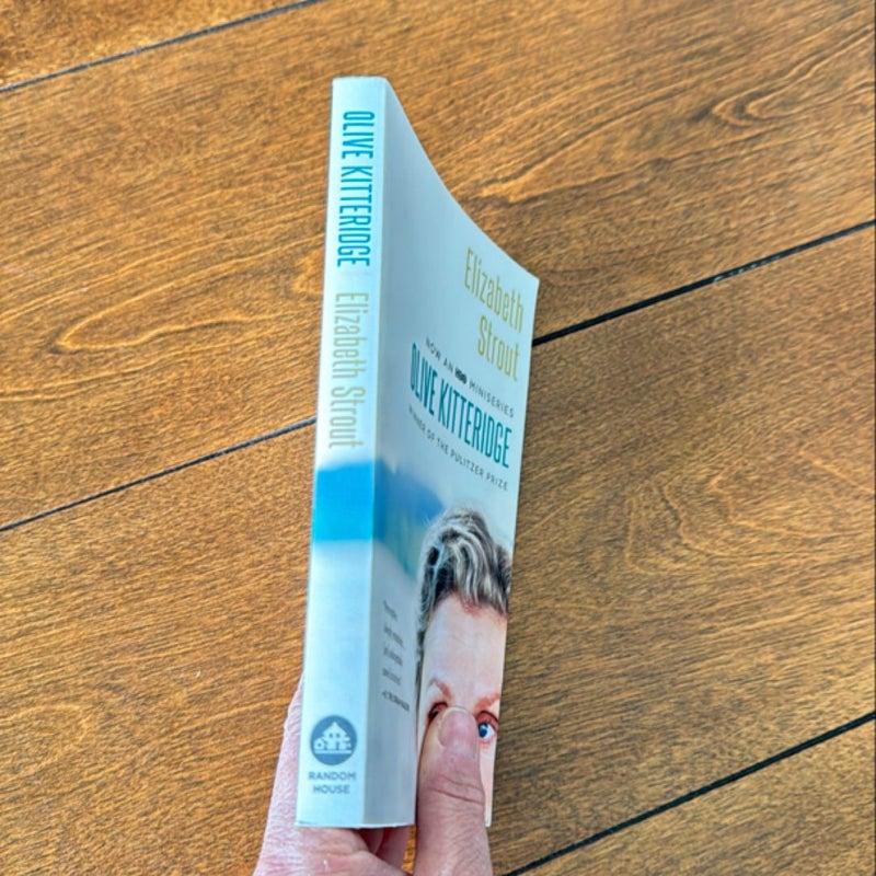 Olive Kitteridge (HBO Miniseries Tie-In Edition)