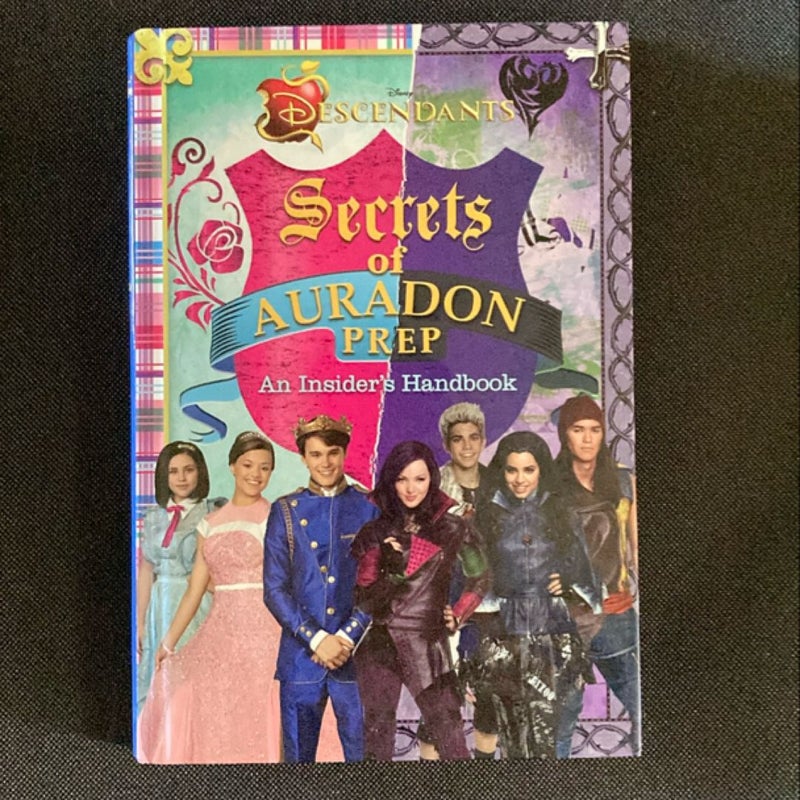 Disney Descendants: Secrets of Auradon Prep 