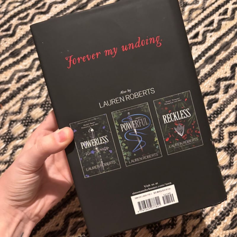 Fearless by Lauren Roberts, Hardcover | Pangobooks