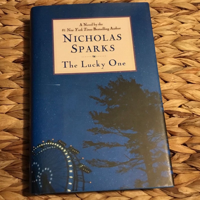 The Lucky One by Nicholas Sparks, Hardcover | Pangobooks
